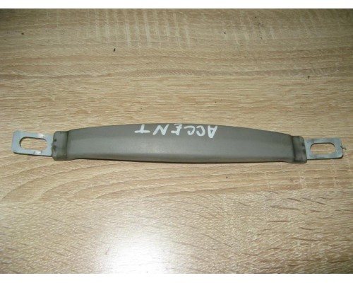 Ручка внутренняя потолочная Hyundai Accent II +ТАГАЗ 2000-2012 (8534038100YL)- купить на ➦ А50-Авторазбор по цене 100.00р.. Отправка в регионы.