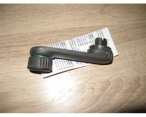 Ручка стеклоподъемника Renault Symbol I 1998-2008 (7700811387)- купить на ➦ А50-Авторазбор по цене 200.00р.. Отправка в регионы.