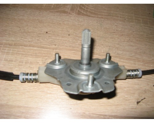 Стеклоподъёмник Renault Symbol I 1998-2008 ()- купить на ➦ А50-Авторазбор по цене 900.00р.. Отправка в регионы.