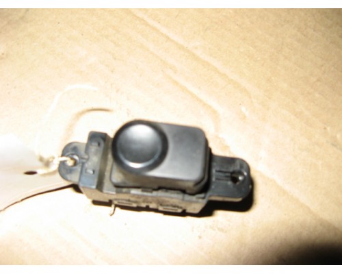 Кнопка стеклоподъемника Hyundai Solaris/Accent IV 2010-2017 (935801R001)- купить на ➦ А50-Авторазбор по цене 200.00р.. Отправка в регионы.