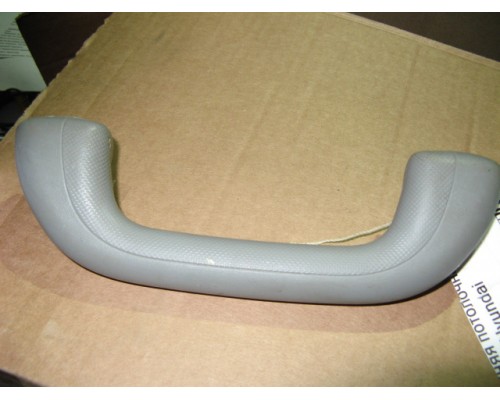 Ручка внутренняя потолочная Hyundai Solaris/Accent IV 2010-2017 (853401R1008M)- купить на ➦ А50-Авторазбор по цене 300.00р.. Отправка в регионы.