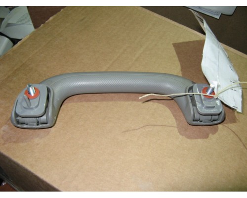 Ручка внутренняя потолочная Hyundai Solaris/Accent IV 2010-2017 (853401R1008M)- купить на ➦ А50-Авторазбор по цене 300.00р.. Отправка в регионы.