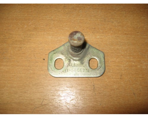 Ответная часть замка багажника Chery Amulet (A15) 2006-2012 (A115606230)- купить на ➦ А50-Авторазбор по цене 150.00р.. Отправка в регионы.