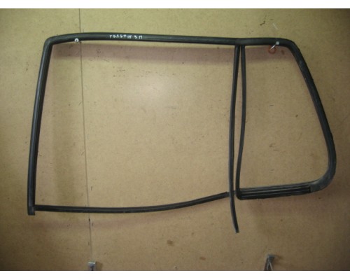 Уплотнитель стекла задней двери внутренний Volkswagen Golf IV/Bora 1997-2005 ()- купить на ➦ А50-Авторазбор по цене 500.00р.. Отправка в регионы.