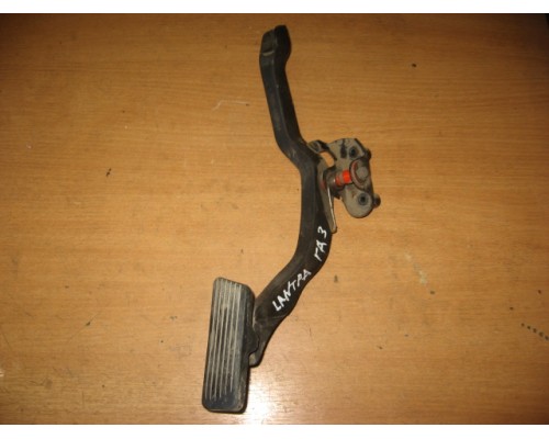 Педаль газа Hyundai Elantra II J2, J3 1995-2000 (3274029000)- купить на ➦ А50-Авторазбор по цене 600.00р.. Отправка в регионы.