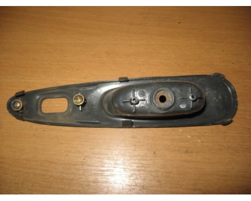 Накладка (кузов внутри) блока управления стеклоподъемниками Hyundai Elantra II J2, J3 1995-2000 (8374129010)- купить на ➦ А50-Авторазбор по цене 250.00р.. Отправка в регионы.