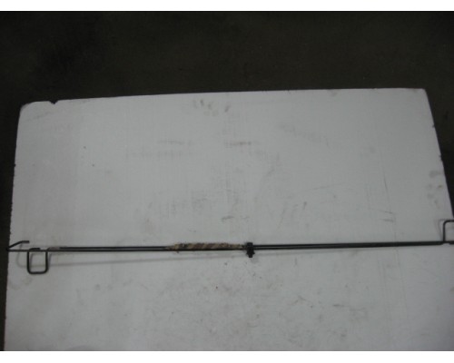 Торсион багажника Hyundai Elantra II J2, J3 1995-2000 (7927329010)- купить на ➦ А50-Авторазбор по цене 850.00р.. Отправка в регионы.