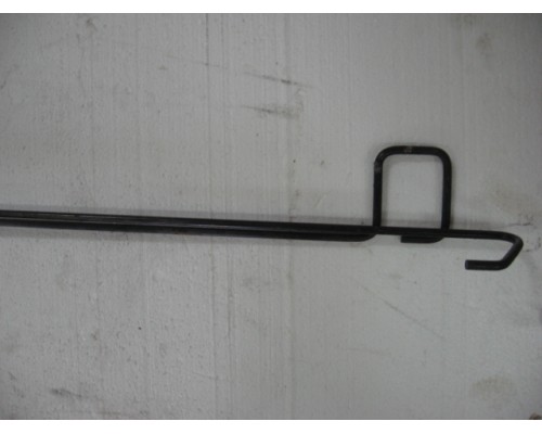 Торсион багажника Hyundai Elantra II J2, J3 1995-2000 (7927329010)- купить на ➦ А50-Авторазбор по цене 850.00р.. Отправка в регионы.