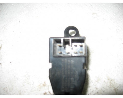 Кнопка стеклоподъемника Hyundai Elantra II J2, J3 1995-2000 (9358029150)- купить на ➦ А50-Авторазбор по цене 450.00р.. Отправка в регионы.