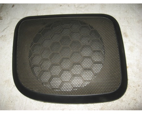 Накладка декоративная Mitsubishi Lancer (CS/Classic) 2003-2006 (MR 444217)- купить на ➦ А50-Авторазбор по цене 300.00р.. Отправка в регионы.