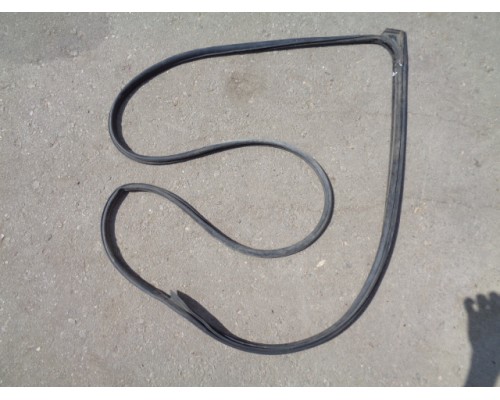 Уплотнитель двери Geely MK Cross 2010-2016 (1018005478)- купить на ➦ А50-Авторазбор по цене 350.00р.. Отправка в регионы.