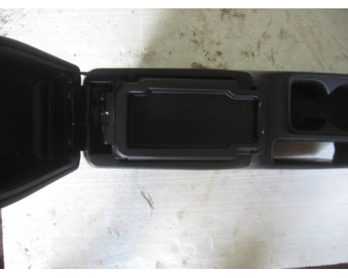 Консоль Mitsubishi Lancer (CS/Classic) 2003-2006 (MR626770)- купить на ➦ А50-Авторазбор по цене 500.00р.. Отправка в регионы.