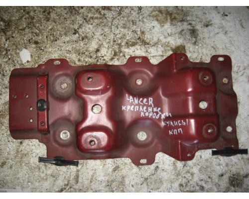 Кронштейн Mitsubishi Lancer (CS/Classic) 2003-2006 ()- купить на ➦ А50-Авторазбор по цене 300.00р.. Отправка в регионы.