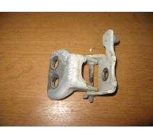 Петля двери передней правой нижняя Peugeot 308 2007-2015