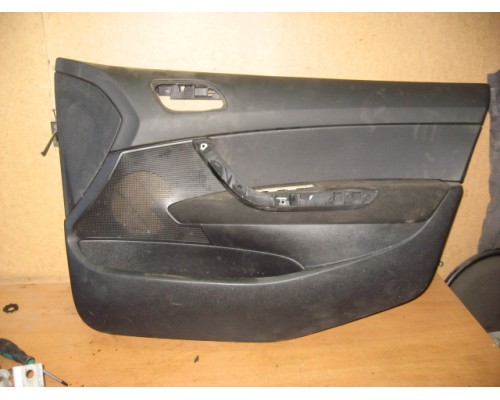 Обшивка двери передняя правая Peugeot 308 2007-2015 (9342 P8)- купить на ➦ А50-Авторазбор по цене 1150.00р.. Отправка в регионы.