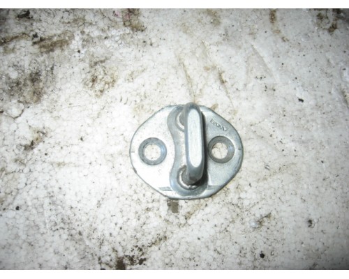 Ответная часть замка двери Mitsubishi Lancer (CS/Classic) 2003-2006 (MN127079)- купить на ➦ А50-Авторазбор по цене 150.00р.. Отправка в регионы.