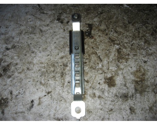 Регулятор высоты ремня безопасности Mitsubishi Lancer (CS/Classic) 2003-2006 (MR606847)- купить на ➦ А50-Авторазбор по цене 150.00р.. Отправка в регионы.