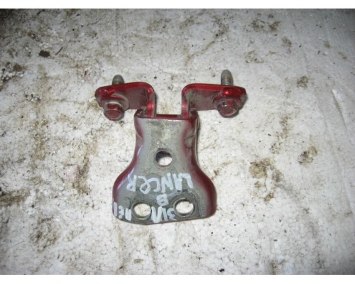 Петля двери задней левой верхняя Mitsubishi Lancer (CS/Classic) 2003-2006 (MR313665)- купить на ➦ А50-Авторазбор по цене 150.00р.. Отправка в регионы.