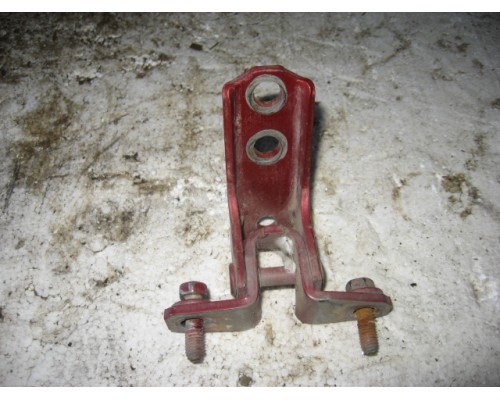 Петля двери задней правой нижняя Mitsubishi Lancer (CS/Classic) 2003-2006 (MR302270)- купить на ➦ А50-Авторазбор по цене 150.00р.. Отправка в регионы.