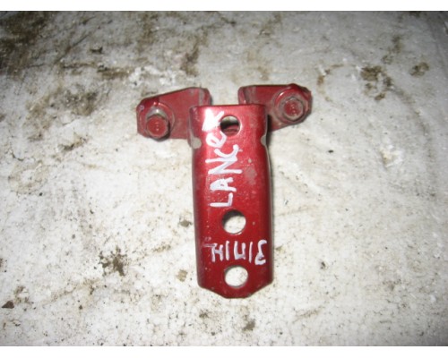 Петля двери задней правой нижняя Mitsubishi Lancer (CS/Classic) 2003-2006 (MR302270)- купить на ➦ А50-Авторазбор по цене 150.00р.. Отправка в регионы.