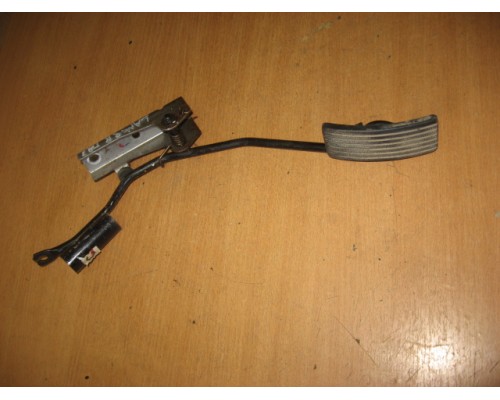 Педаль газа Mitsubishi Lancer (CS/Classic) 2003-2006 (MR493833)- купить на ➦ А50-Авторазбор по цене 200.00р.. Отправка в регионы.