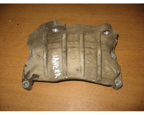 Кронштейн Mitsubishi Lancer (CS/Classic) 2003-2006 (MD344807)- купить на ➦ А50-Авторазбор по цене 400.00р.. Отправка в регионы.