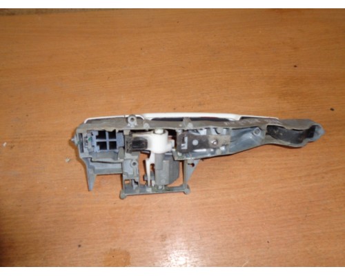 Ручка двери наружняя Peugeot 308 2007-2015 ()- купить на ➦ А50-Авторазбор по цене 900.00р.. Отправка в регионы.