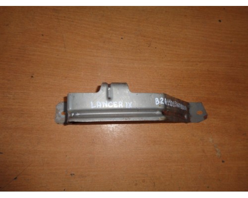 Кронштейн Mitsubishi Lancer (CS/Classic) 2003-2006 ()- купить на ➦ А50-Авторазбор по цене 200.00р.. Отправка в регионы.