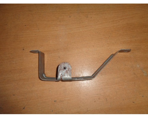 Кронштейн Mitsubishi Lancer (CS/Classic) 2003-2006 ()- купить на ➦ А50-Авторазбор по цене 200.00р.. Отправка в регионы.