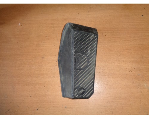 Накладка (кузов внутри) Mitsubishi Lancer (CS/Classic) 2003-2006 (MR417180)- купить на ➦ А50-Авторазбор по цене 300.00р.. Отправка в регионы.