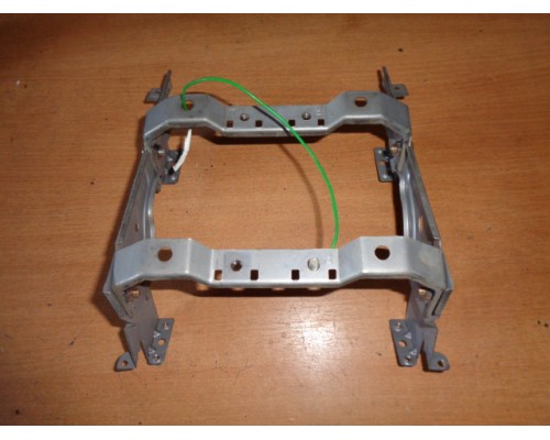 Кронштейн Mitsubishi Lancer (CS/Classic) 2003-2006 ()- купить на ➦ А50-Авторазбор по цене 400.00р.. Отправка в регионы.