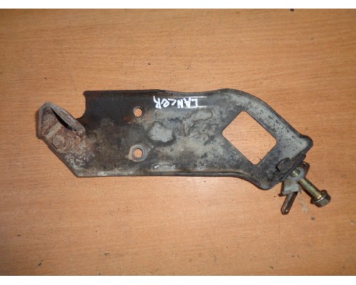 Кронштейн Mitsubishi Lancer (CS/Classic) 2003-2006 ()- купить на ➦ А50-Авторазбор по цене 700.00р.. Отправка в регионы.