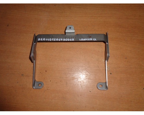 Кронштейн Mitsubishi Lancer (CS/Classic) 2003-2006 ()- купить на ➦ А50-Авторазбор по цене 200.00р.. Отправка в регионы.