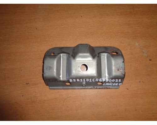 Кронштейн Mitsubishi Lancer (CS/Classic) 2003-2006 ()- купить на ➦ А50-Авторазбор по цене 250.00р.. Отправка в регионы.