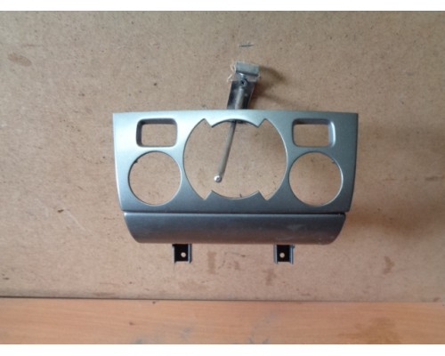 Накладка декоративная Peugeot 308 2007-2015 (8231JP)- купить на ➦ А50-Авторазбор по цене 500.00р.. Отправка в регионы.