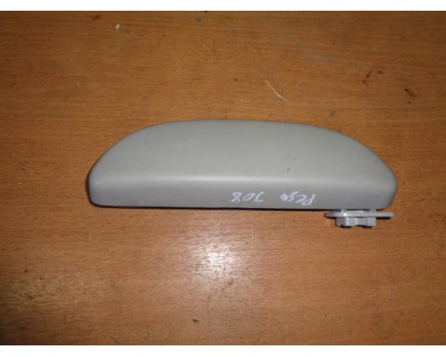 Очечник Peugeot 308 2007-2015 (9128AR)- купить на ➦ А50-Авторазбор по цене 450.00р.. Отправка в регионы.