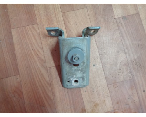 Петля двери передней правой верхняя Ford America Aerostar 1986-1997 ()- купить на ➦ А50-Авторазбор по цене 500.00р.. Отправка в регионы.