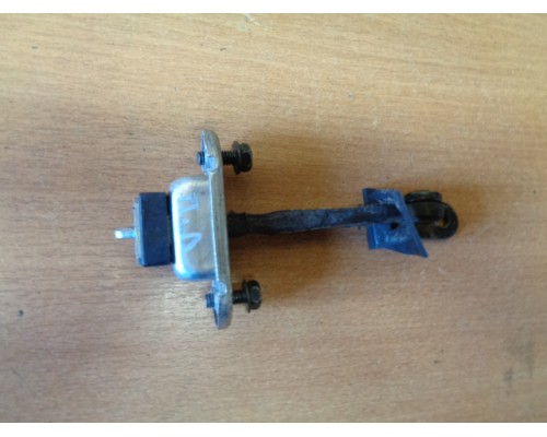 Ограничитель двери Daewoo Matiz (M100/M150) 1998-2015 (96565186)- купить на ➦ А50-Авторазбор по цене 100.00р.. Отправка в регионы.