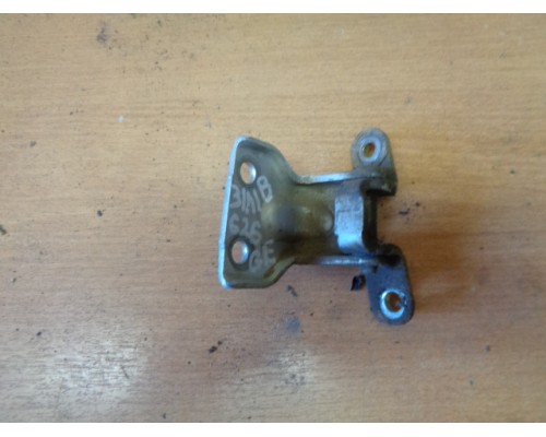 Петля двери задней правой верхняя Mazda 626 (GE) 1992-1997 (GA2K72210B)- купить на ➦ А50-Авторазбор по цене 150.00р.. Отправка в регионы.