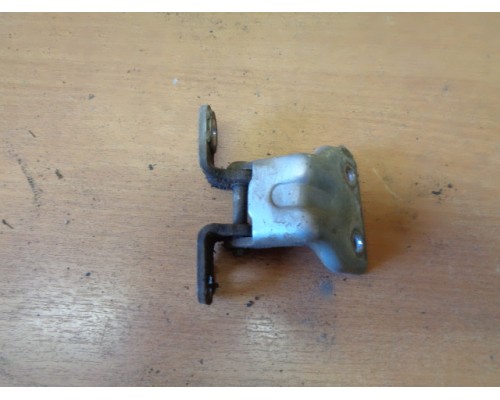 Петля двери задней правой верхняя Mazda 626 (GE) 1992-1997 (GA2K72210B)- купить на ➦ А50-Авторазбор по цене 150.00р.. Отправка в регионы.