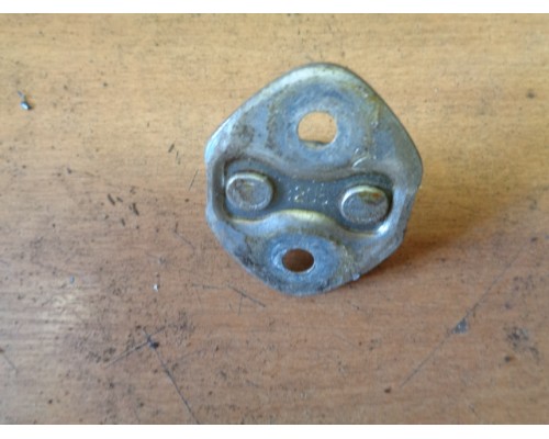 Ответная часть замка двери Mazda 626 (GE) 1992-1997 (GA5R-58-361B)- купить на ➦ А50-Авторазбор по цене 150.00р.. Отправка в регионы.