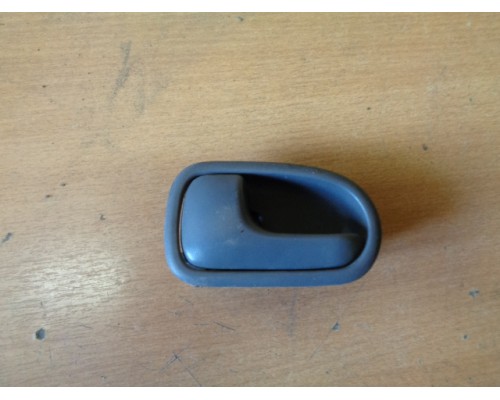 Ручка двери внутренняя Mazda 626 (GE) 1992-1997 (GA2K-59-330A 29)- купить на ➦ А50-Авторазбор по цене 150.00р.. Отправка в регионы.