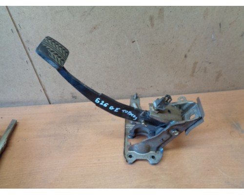 Педаль тормоза Mazda 626 (GE) 1992-1997 (GA5R-43-300A)- купить на ➦ А50-Авторазбор по цене 250.00р.. Отправка в регионы.