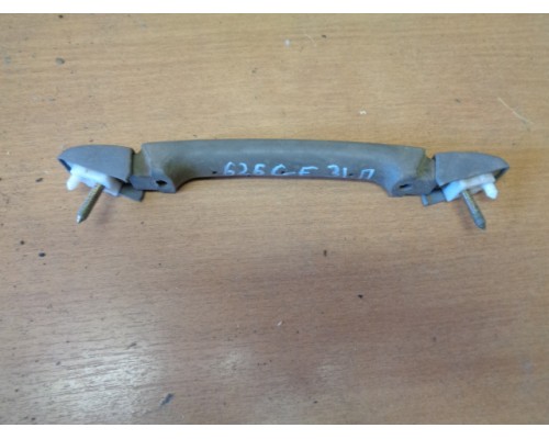 Ручка внутренняя потолочная Mazda 626 (GE) 1992-1997 ()- купить на ➦ А50-Авторазбор по цене 150.00р.. Отправка в регионы.