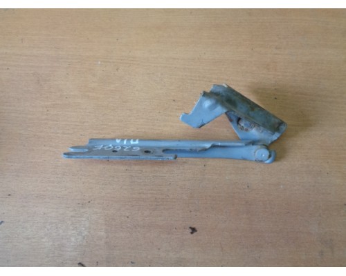 Петля капота левая/правая Mazda 626 (GE) 1992-1997 (GA7C52420)- купить на ➦ А50-Авторазбор по цене 150.00р.. Отправка в регионы.