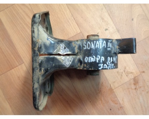 Опора двигателя Hyundai Sonata III 1993-1998 (2193135000)- купить на ➦ А50-Авторазбор по цене 800.00р.. Отправка в регионы.