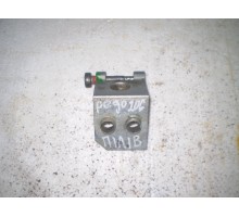 Петля двери передней левой верхняя Peugeot 206 1998-2012