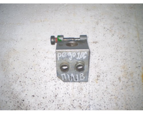 Петля двери передней левой верхняя Peugeot 206 1998-2012 (9035 A7)- купить на ➦ А50-Авторазбор по цене 150.00р.. Отправка в регионы.