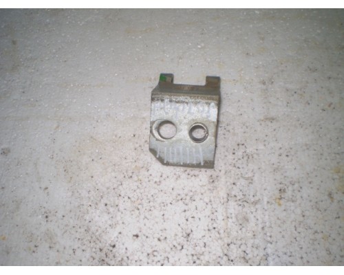 Петля двери передней правой нижняя Peugeot 206 1998-2012 (9035 A7)- купить на ➦ А50-Авторазбор по цене 150.00р.. Отправка в регионы.