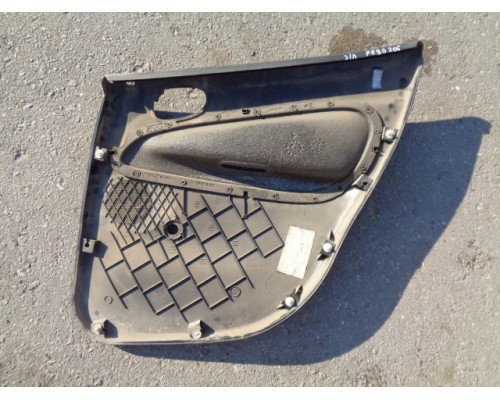 Обшивка двери задняя левая Peugeot 206 1998-2012 (9343 F7)- купить на ➦ А50-Авторазбор по цене 500.00р.. Отправка в регионы.